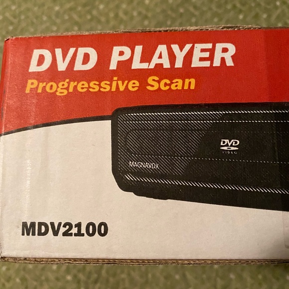 MAGNAVOX  DVD/CD player - Picture 3 of 9